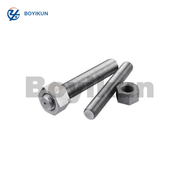 Vil Stud Bolt Connection Fastende Rust etter langvarig bruk?